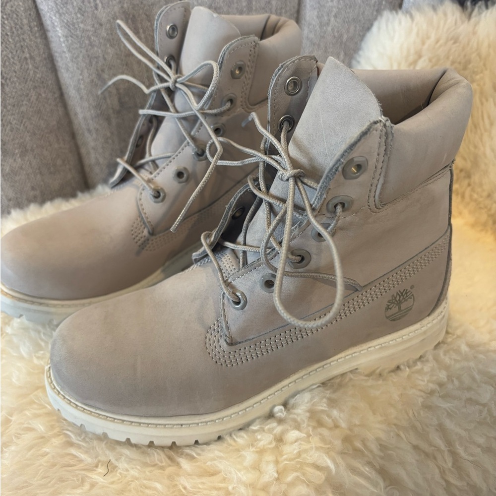 Timberland Light Gray Genuine Leather Lace-Up Boots